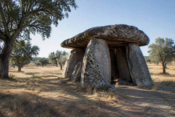 3-Hour Almendres and Dolmen, Évora