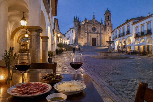 Evening Food and Wine Crawl, Évora