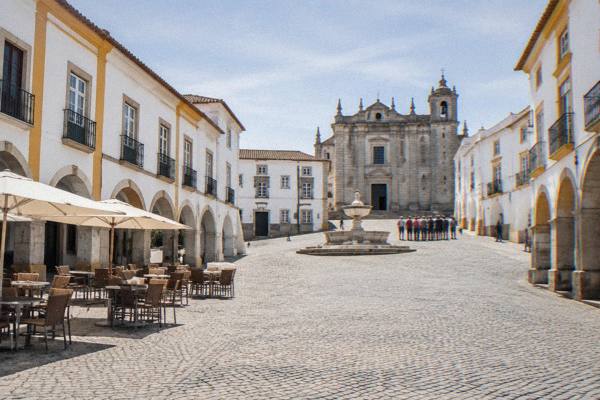 The Essential Free Tour of Évora, a tip-based guided walk through the lanes of the historic centre.